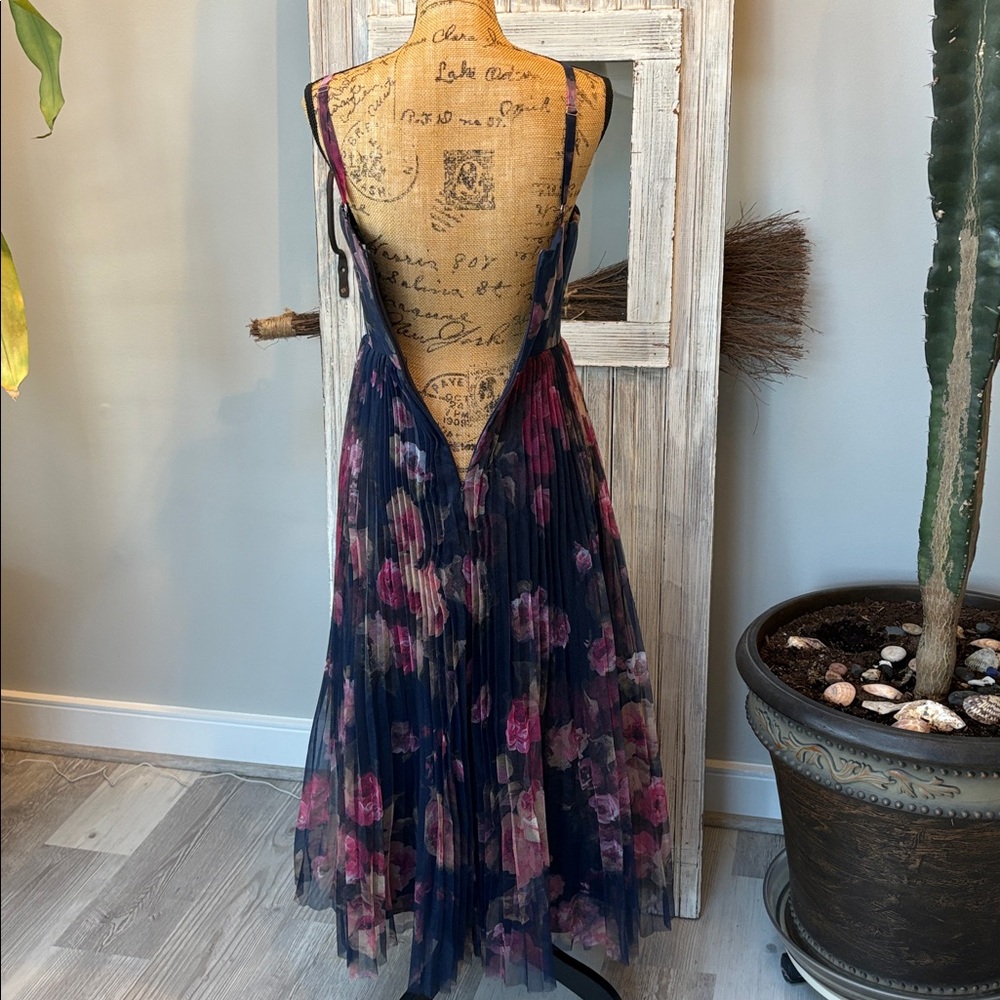 Lulu's Alluring Invite Midnight Blue Floral Pleated Bustier Midi Dress Size S - Picture 9 of 16
